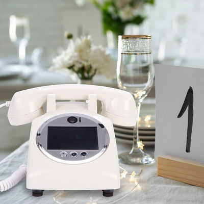 Chất lượng âm thanh rõ ràng Nhận điện thoại Sách khách Video Sách khách Cho đám cưới Sinh viên sinh viên
