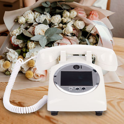 Nâng cao doanh nghiệp B2B của bạn với Video Guest Book Công cụ thiết yếu cho lời chứng thực video hấp dẫn